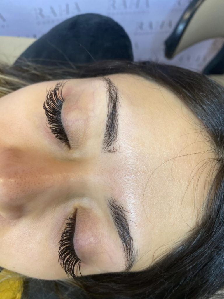 بهترین آرایشگاه اکستنشن مژه در تهران