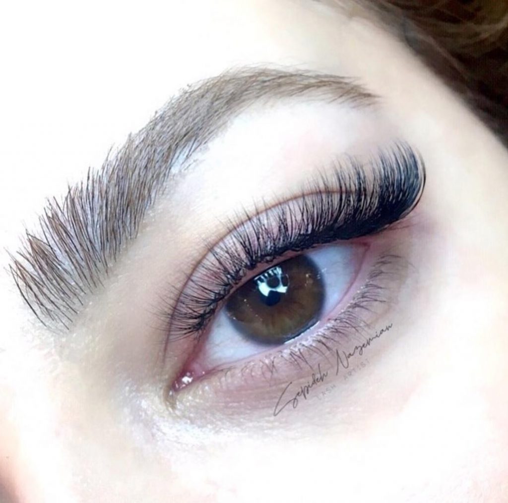 بهترین آرایشگاه اکستنشن مژه در تهران